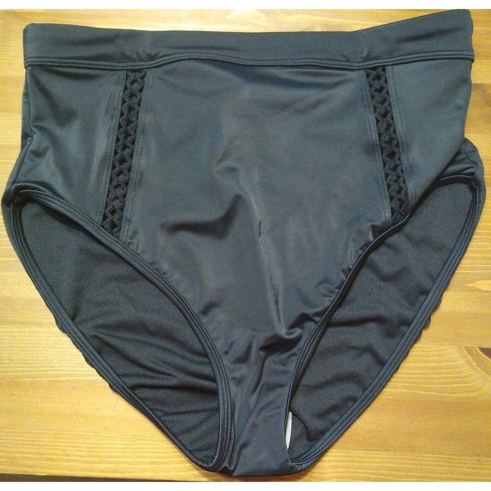 Beach Betty Women’s Bikini Swim Bottom 674425 Solid Black Size M New With Tags